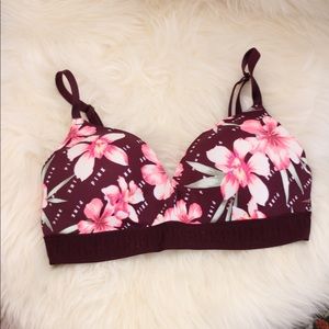 PINK Wear Everywhere Wireless Lightly Lined Bra